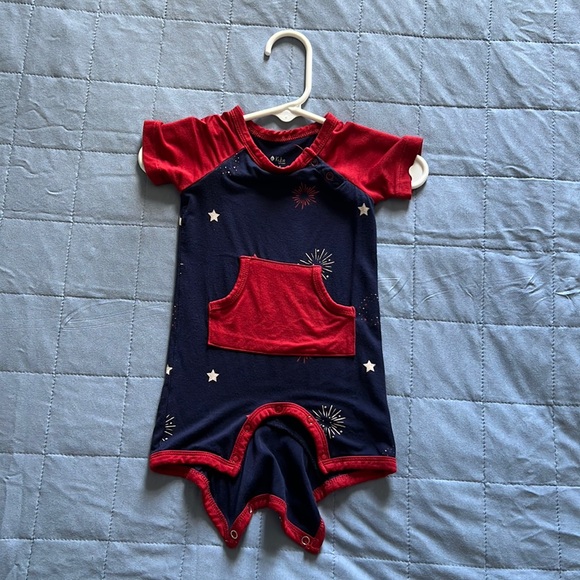 Kyte BABY One Pieces Kyte Baby Shortall In Fireworks Retired Print